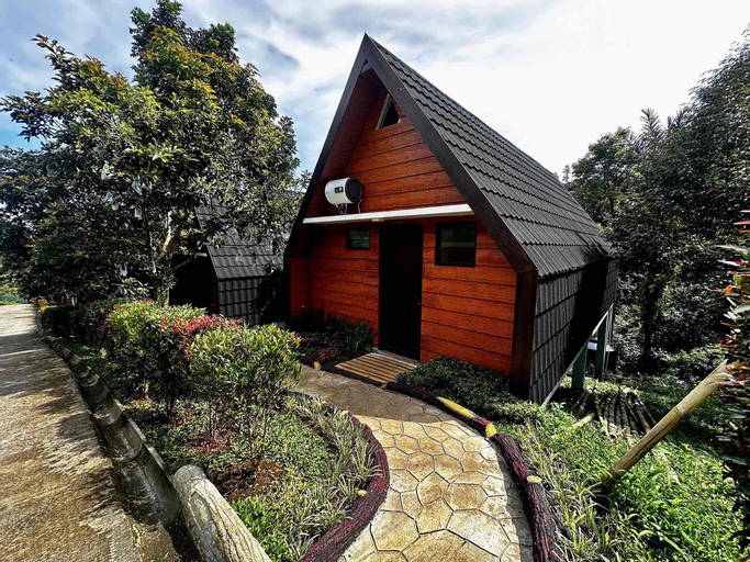 Exterior 1