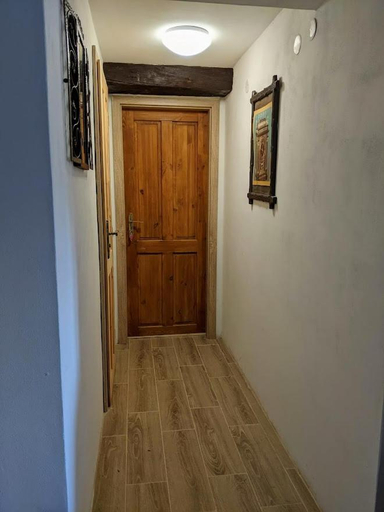 Others 5, Chalupa u rybnika Strehom, Mladá Boleslav