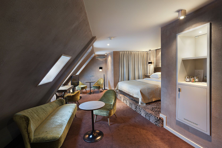 Bedroom 3, Le Pavillon des Lettres, Paris