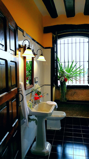 Others 2, Hostal Palacio Jaureguia, Navarra