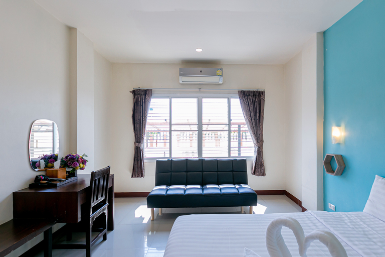 Bedroom 28