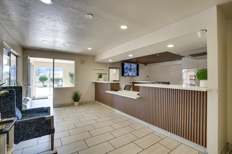 Public Area 2, Econo Lodge Stockton near I-5 Fairgrounds, San Joaquin