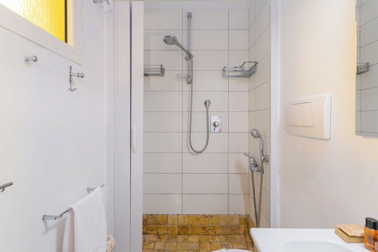 Bathroom 2, Sechi's Home by Wonderful Italy, Bari