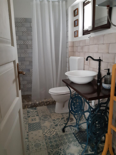 Bathroom 3, Kiskemence Vendeghaz Szatta, Őriszentpéter