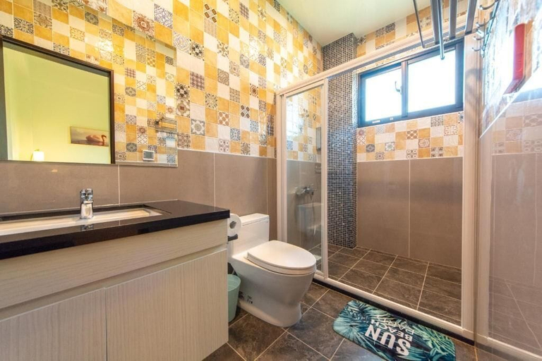 Bathroom 5, Sweet Home, Yilan