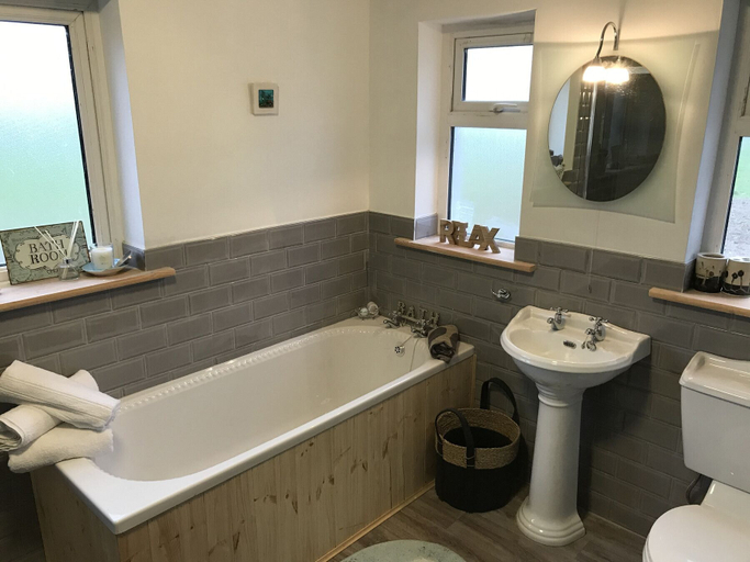 Bathroom 3, Rowan House Holiday Home
