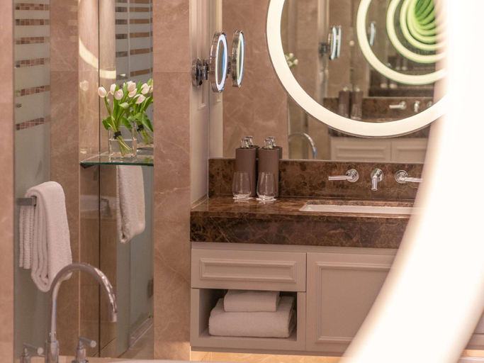 Bathroom 7