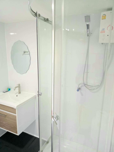 Bathroom 9
