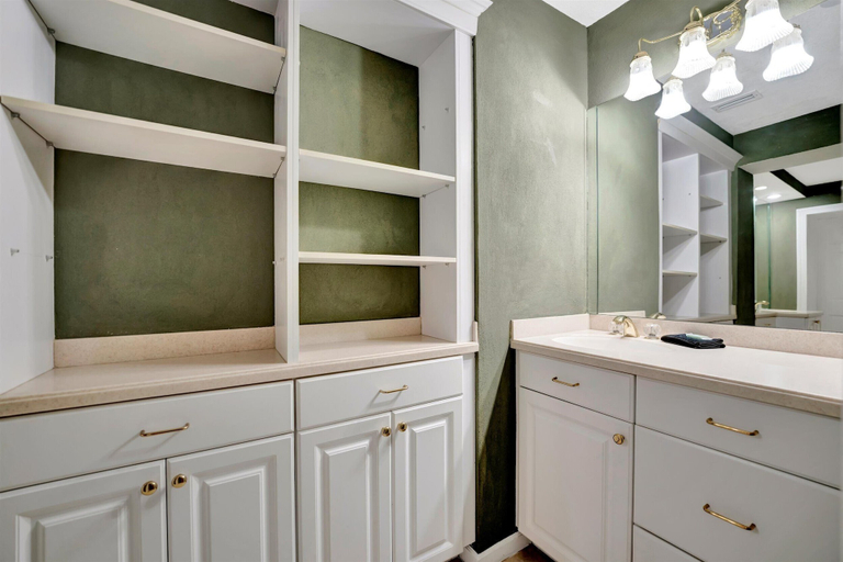 Bathroom 3, Stones Throw Beachfront Luxury Suites, Pinellas