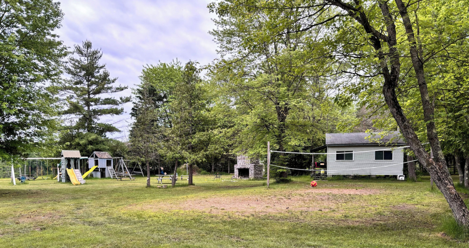 Exterior & Views 2, Lakefront Hideaway Resort, Kawartha Lakes