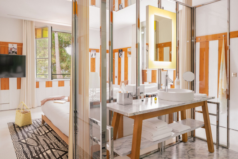 Bathroom 5, Ha(a)ïtza, Gironde
