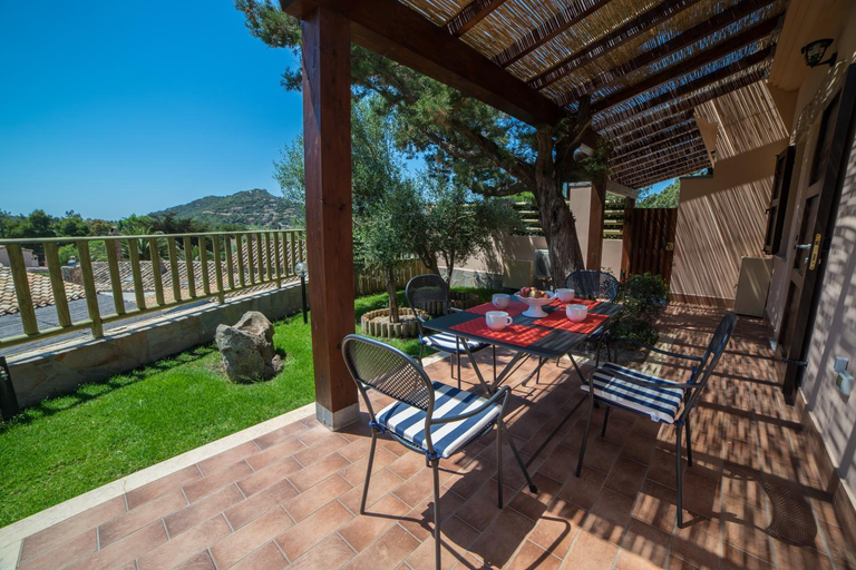 Others 4, Villa Ara, Cagliari