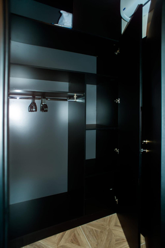 Others 5, FiDa Rooms, Napoli