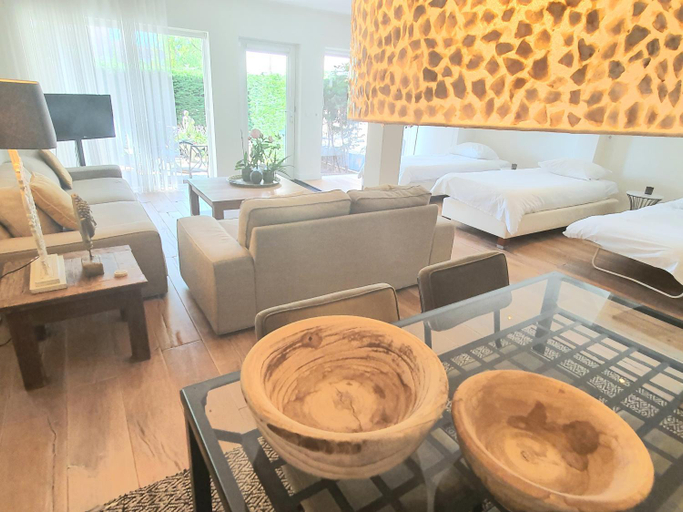 Others 3, Luxury loft at lake Volendam 20 min. from Amsterdam CS, Edam-Volendam