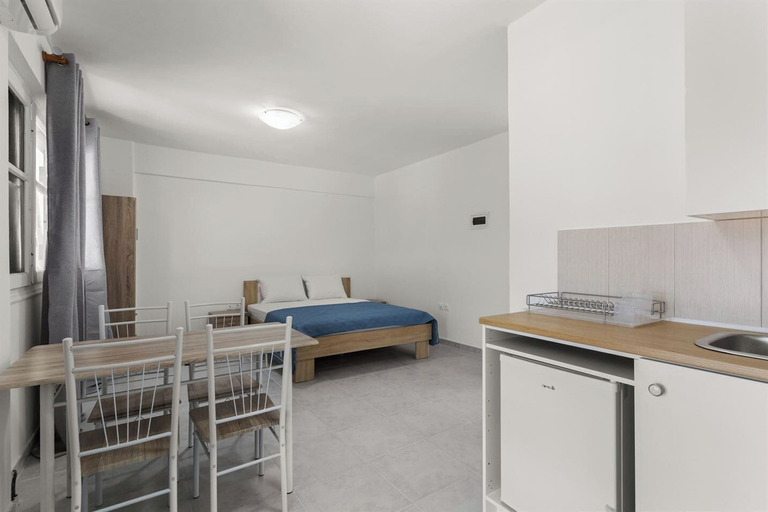 Others 5, Nikolas Apartments, Peloponnese