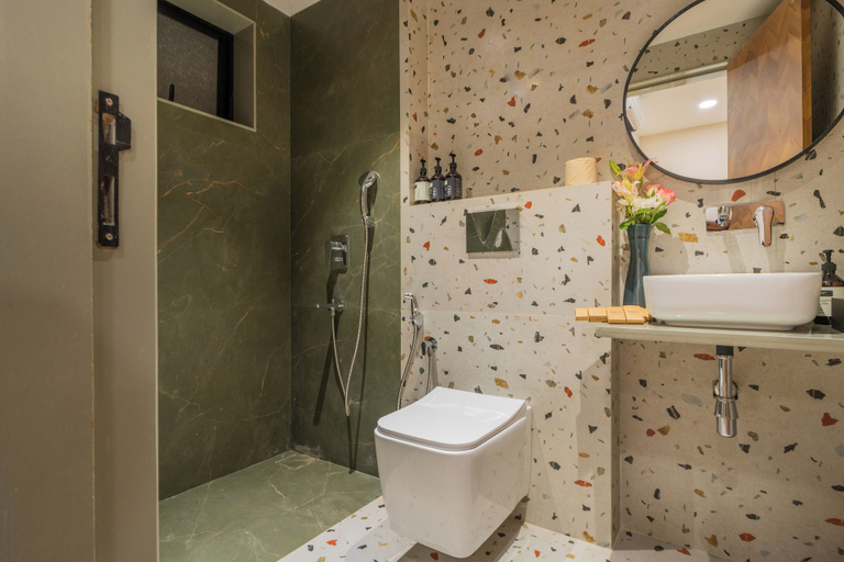 Bathroom 2, ELIVAAS Kamerios Verano 1 BHK with Pool, North Goa