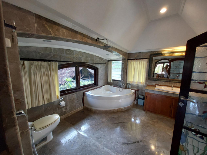 Bathroom 3