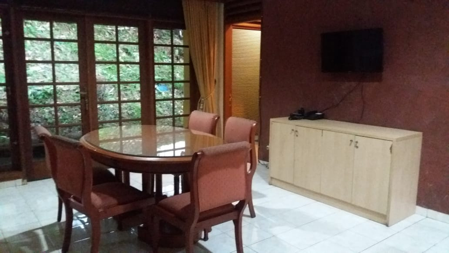 Dining Room 3
