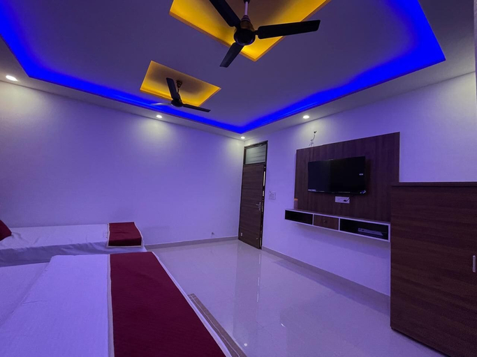 Others 5, Kalindi Vihar, Mathura