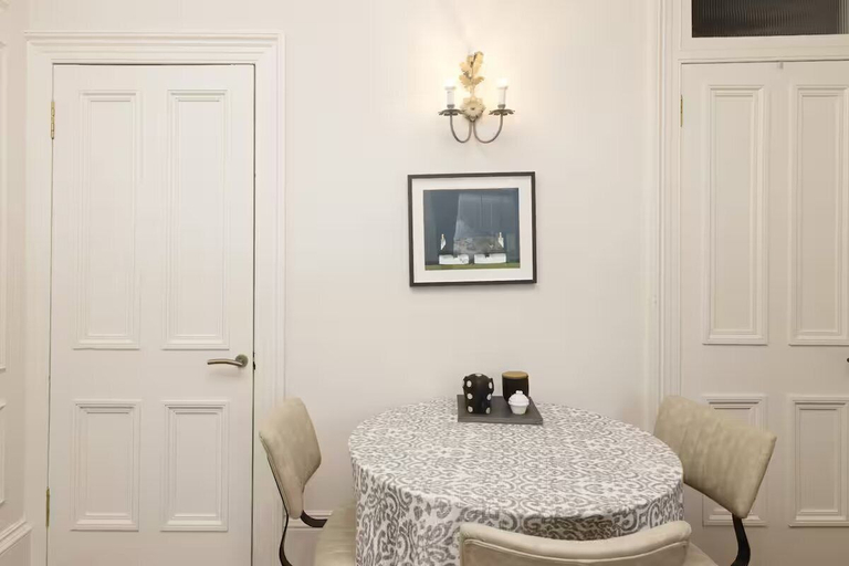 Others 5, JOIVY Stylish 2bed Flat Near Calton Hill, Edinburgh