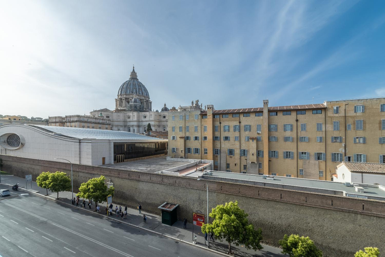 Others 3, Zeus Inn - Una finestra sul Vaticano, Roma