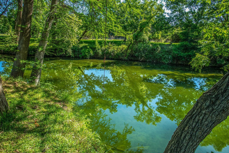 Others 2, Clear River Cabin on Medina, Bandera