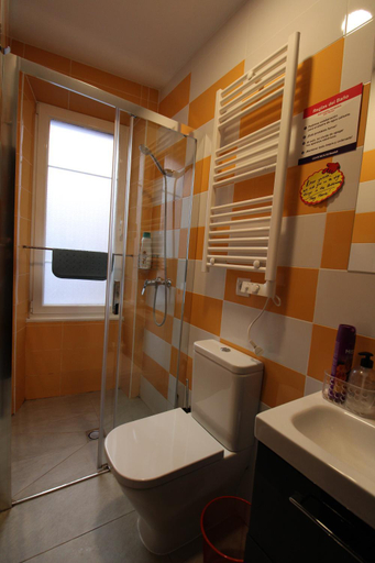 Others 5, Hostel GoodHouse Gijon, Asturias