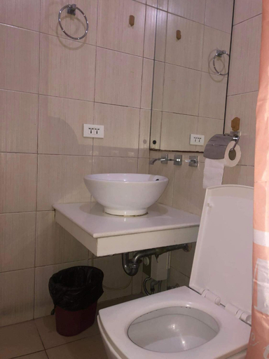 Bedroom 25