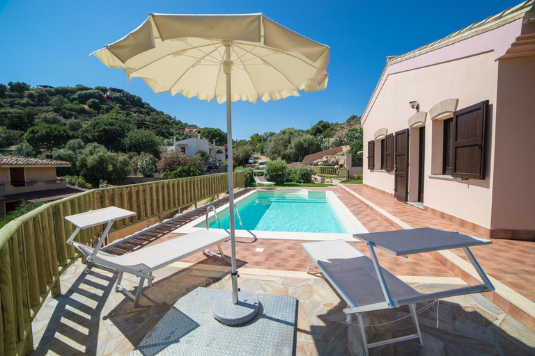 Others 5, Villa Ara, Cagliari