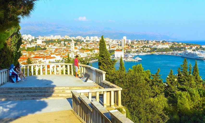 Surrounding environment, I love Split Apartments, Split