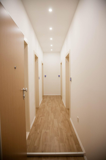 Others 2, Soukki Town Centre Suites 1, Split