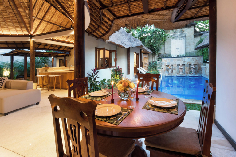 Food & Drinks, Kubu Cempaka Putih, Badung