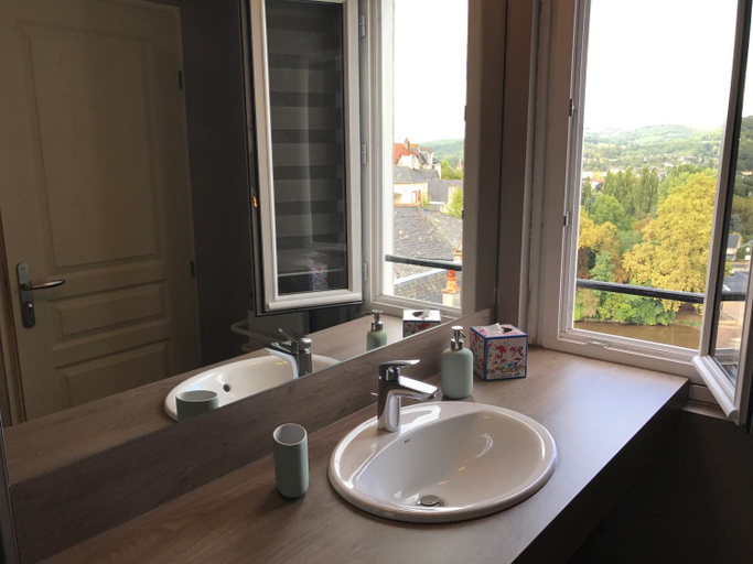 Bathroom 3, Les Maisons du Perigord, Dordogne