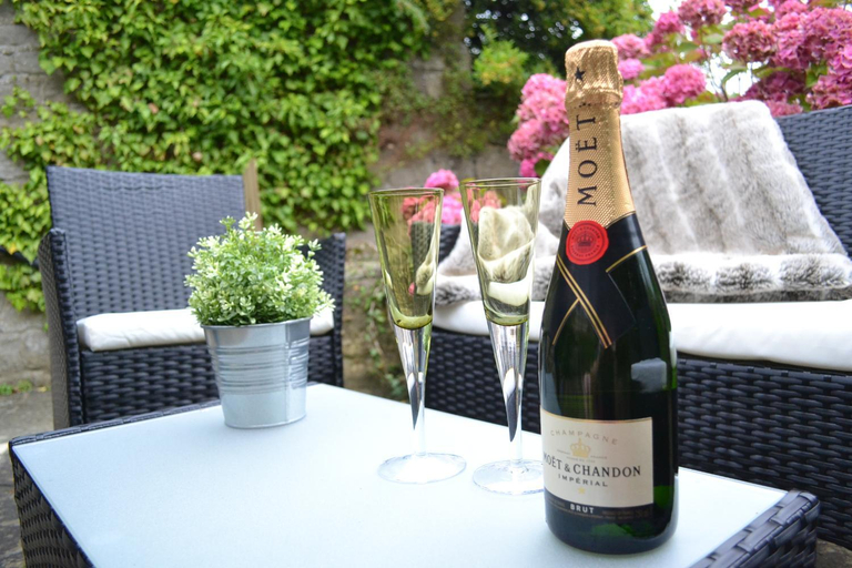 Food & Drinks, Riverside Cottage, Leeds