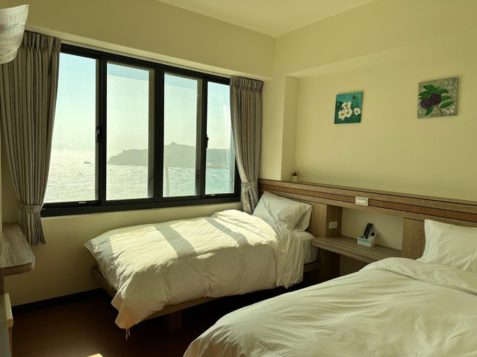 Bedroom 12