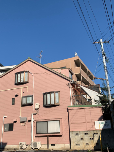 Exterior 10