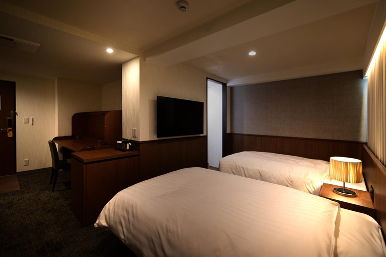 Bedroom 2, Hotel Platanus Shin Yokohama, Yokohama