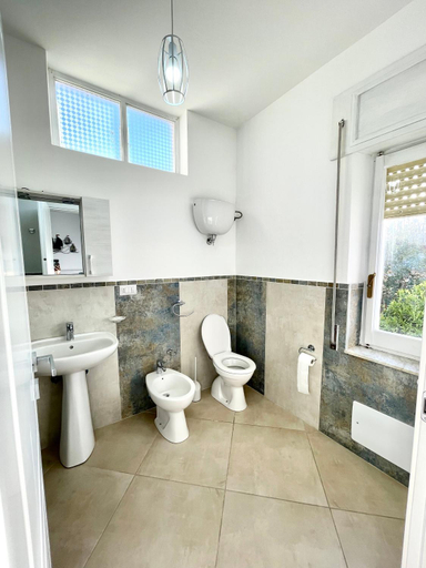 Others 4, B&B Marconi, Vibo Valentia