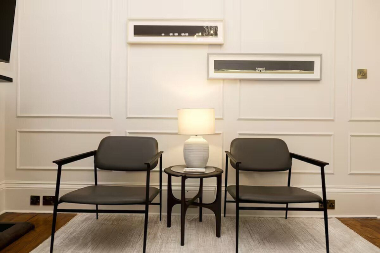 Others 4, JOIVY Stylish 2bed Flat Near Calton Hill, Edinburgh