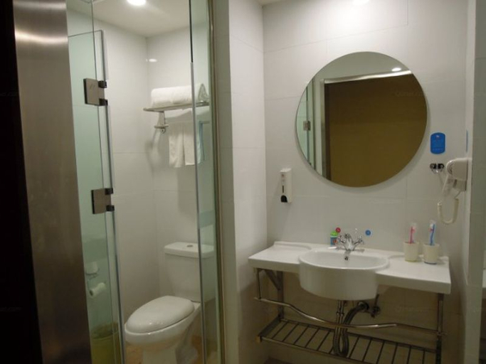 Bathroom 5, HanTingホテル(), Hefei
