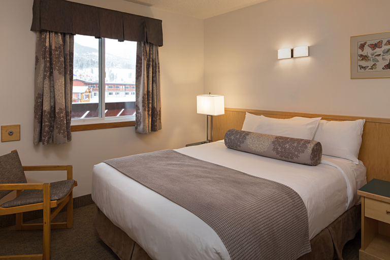 Bedroom, Rocky Mountain Ski Lodge, Division No. 15