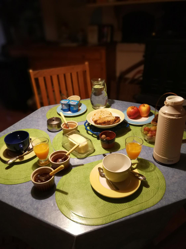 Food & Drinks