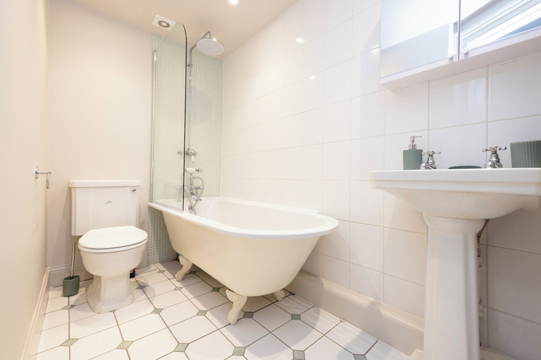 Bathroom 3, JOIVY Modern 1-bed flat in New Town, Edinburgh