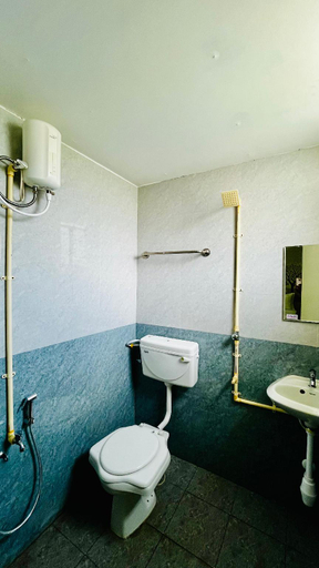 Bathroom 7