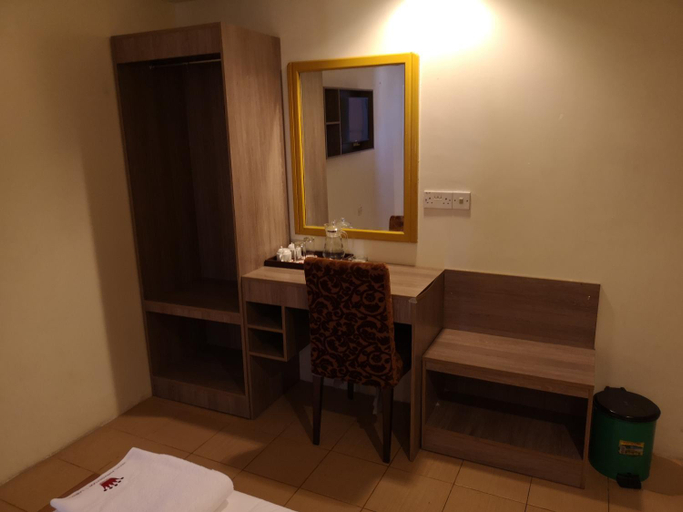 Bedroom 3, HOTEL AMBASSADOR 1, Labuan