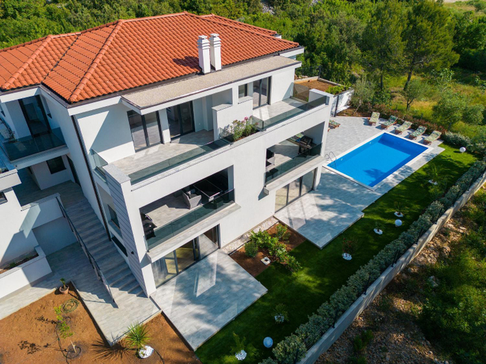 Others 2, Apartments Paola & Karla with pool, Krk