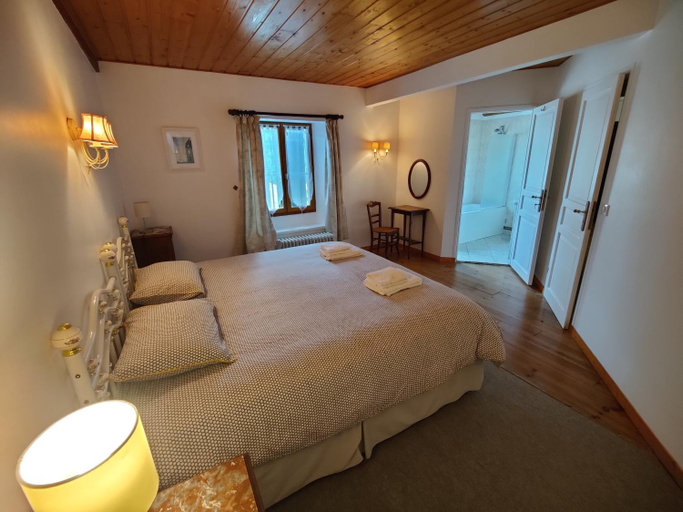 Bedroom 2, Chambres en maison d'hotes Le Moulin d'Annepont, Charente-Maritime