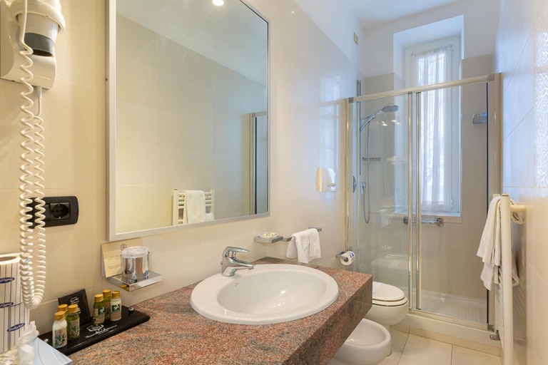 Bathroom 11