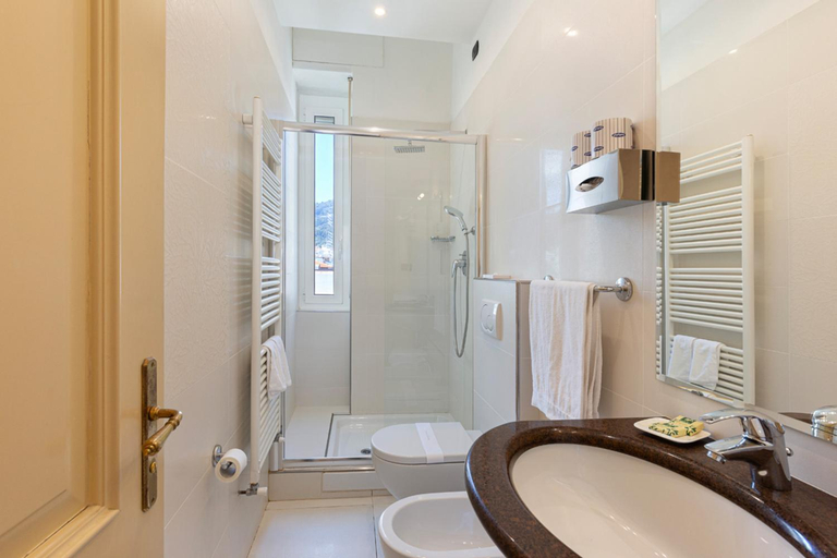 Bathroom 12