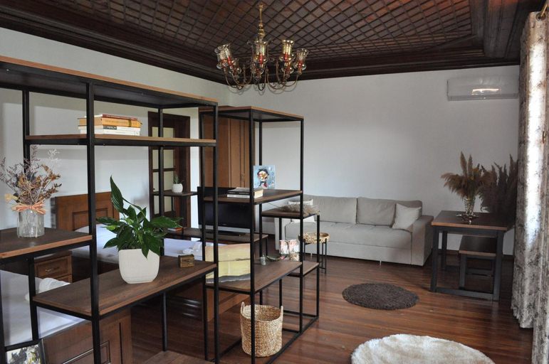 Others 3, Timber Guest House, Beratit